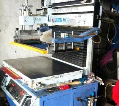 廣東閑置印刷設(shè)備處理 低價轉(zhuǎn)售兩臺6090絲印機